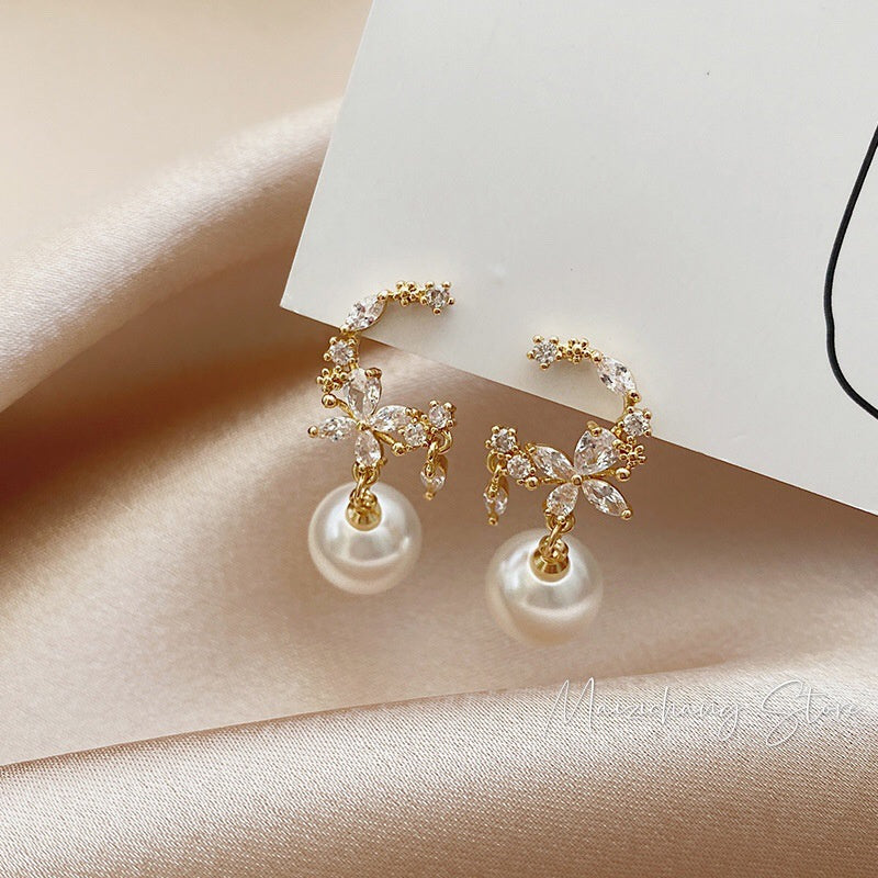 Temperament Pearl Earrings Fashion Flower Small 925 Silver Needle