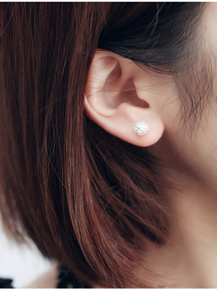 S925 Tremella Stud Female Round Ball Flower Core Stud Dandelion Stud Female